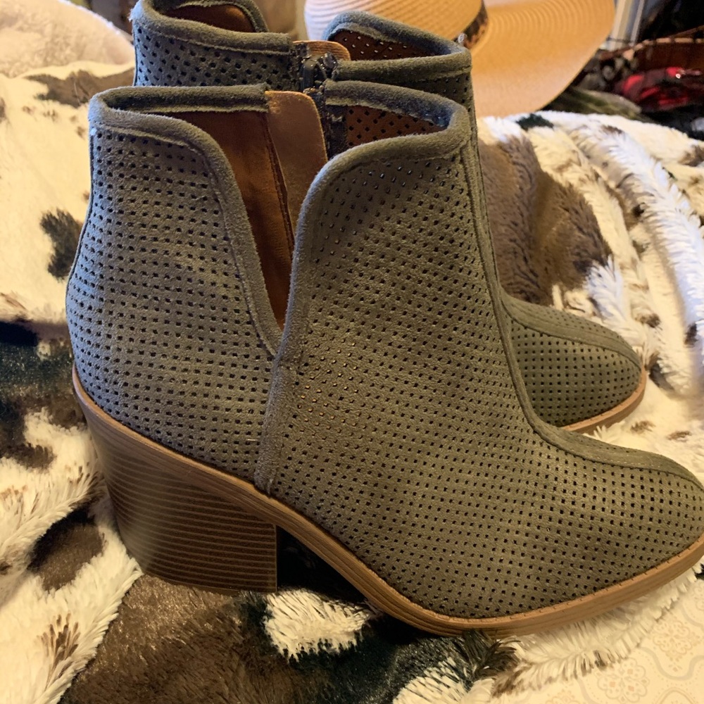 Soda booties